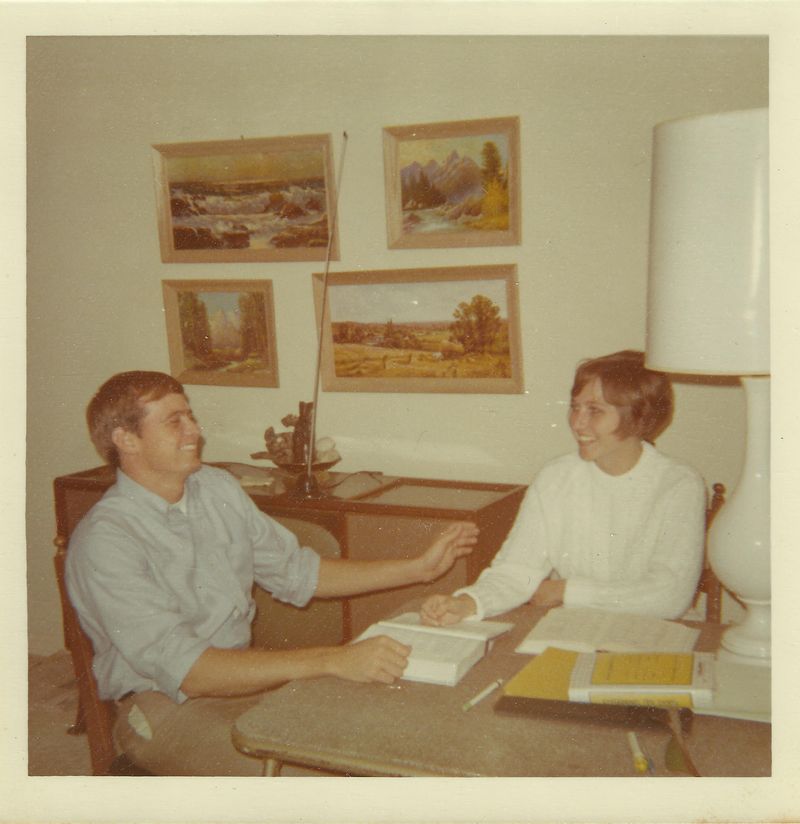 JKT_MEW_Studying_1971