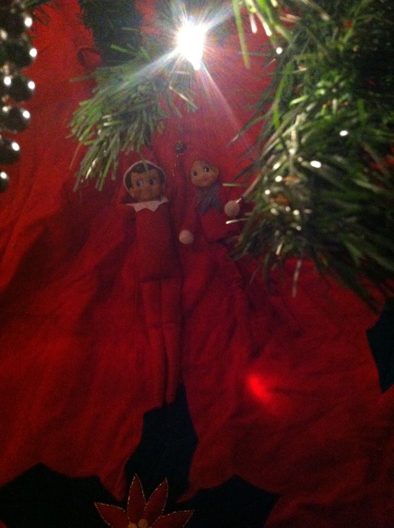 Kate Eschbach Photography - Elf on the Shelf-7