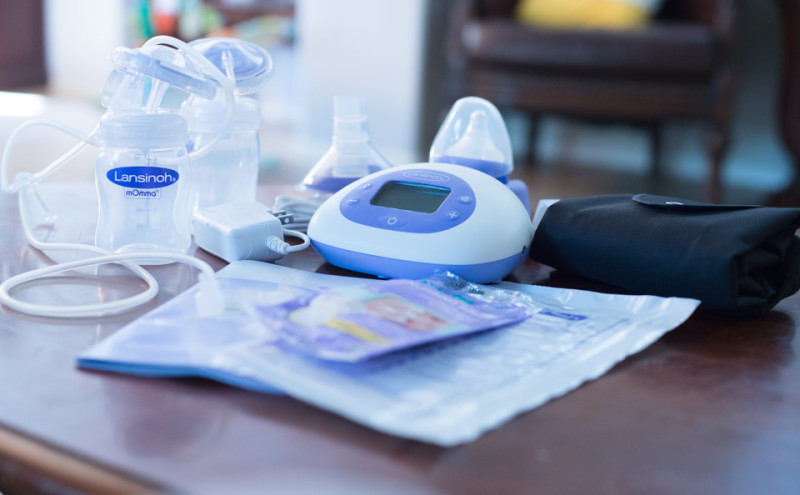 Lansinoh® SignaturePro™ Double Electric Breast Pump-3